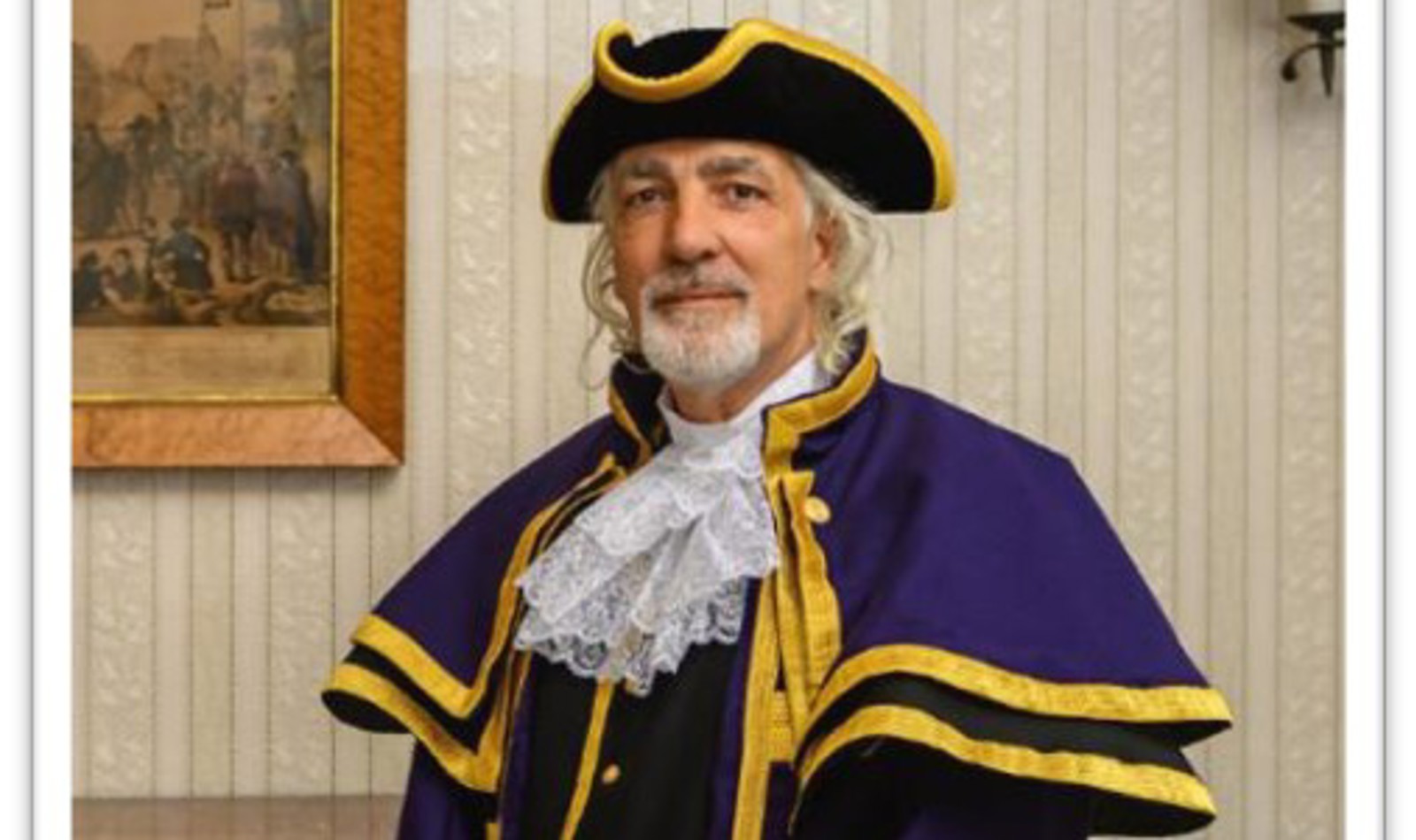 Steve Wallis Town Crier