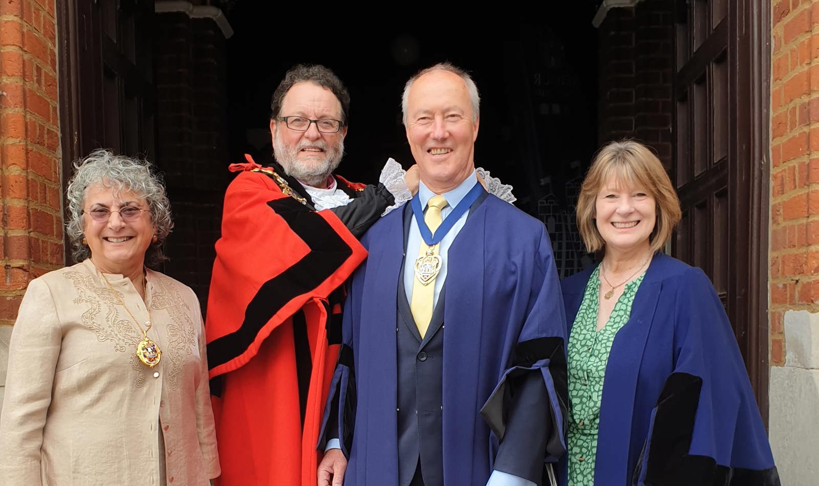 DM Recieving Pendant