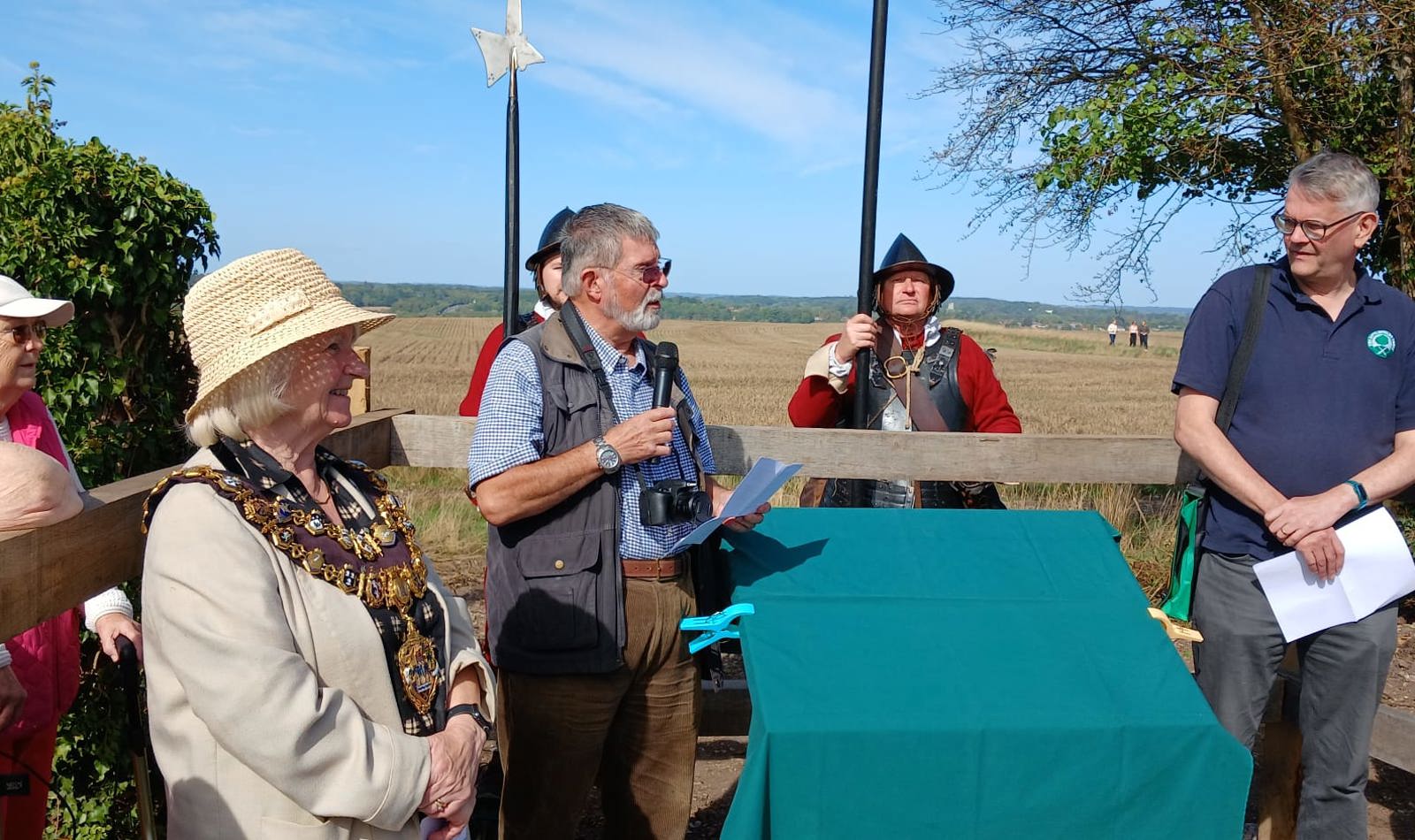 Falkland Panel Unveiling DS2