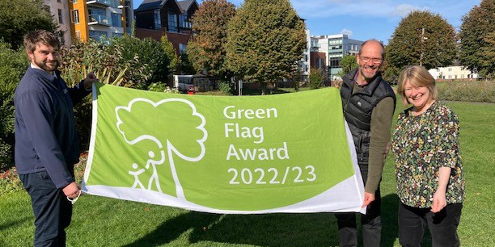 Green Flag Award For Victoria Park Pic