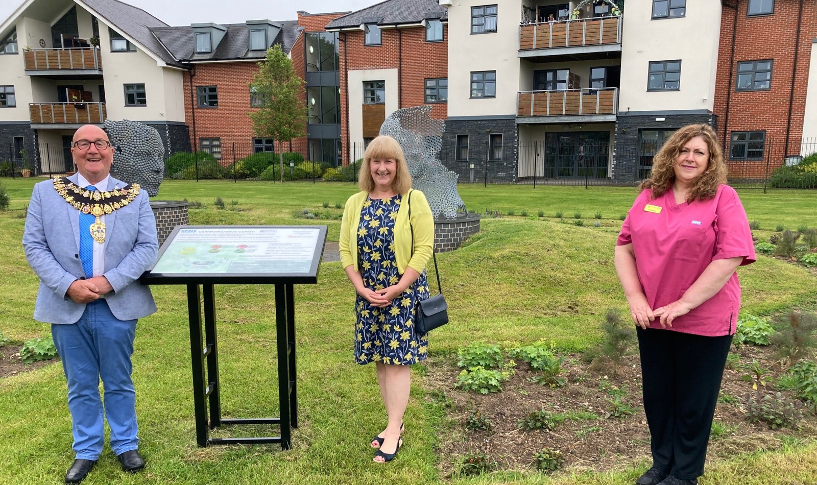 Mayor Of Newbury, Eileen Henderson, Inpatients Manager And Christine Stockwell, Patient Liaison