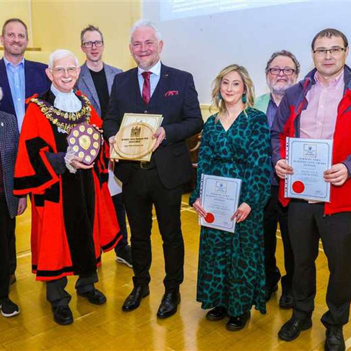 Q8GAZ7TF6LNL4J41D970