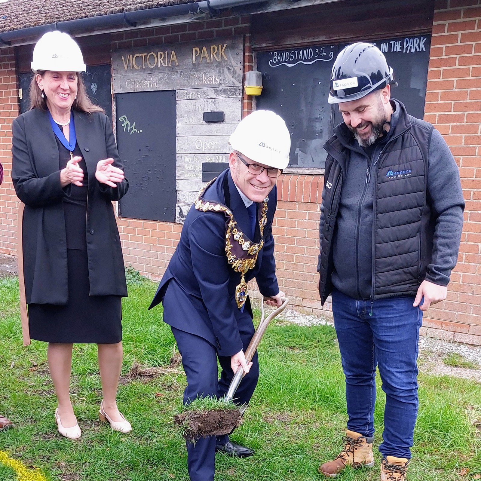 VP Cafe Works Begin, Cllr David Harman